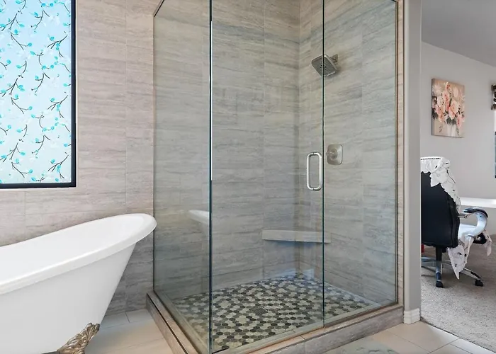 Сasa de vacaciones Serene Retreat With Pool & 3 Bed 3 Bath *