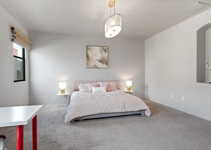 Сasa de vacaciones Serene Retreat With Pool & 3 Bed 3 Bath Tucson